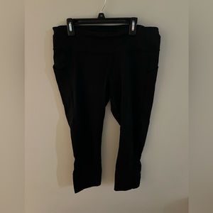 Lululemon black crop leggings